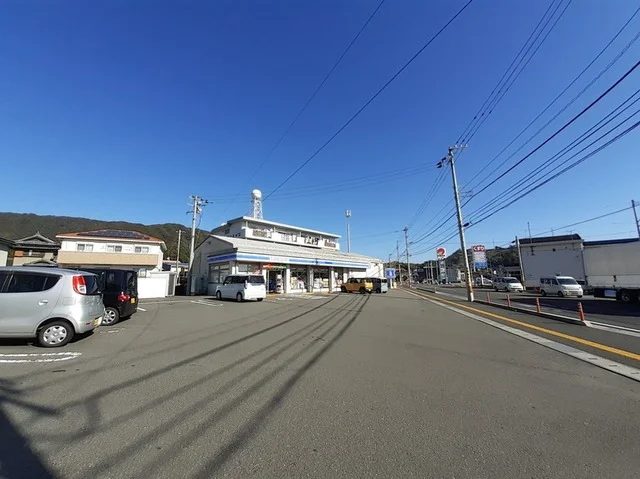 ローソン 高知一宮しなね店まで500m