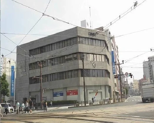 広島銀行　本川支店まで450m
