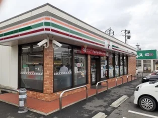 セブンイレブンまで450m