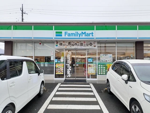 ファミリーマート守谷美園店まで420m