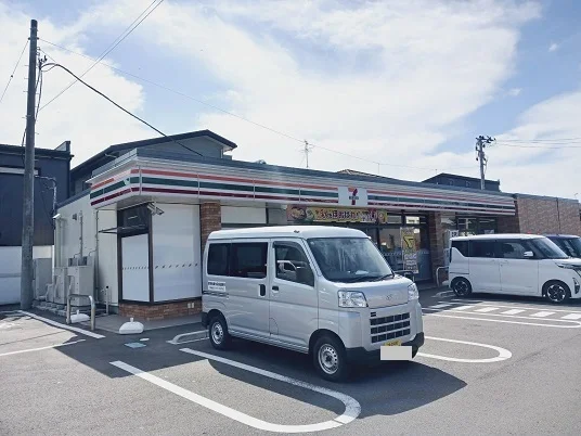 セブンイレブン利府中央3丁目店まで500m