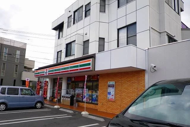 セブンイレブン裾野稲荷店まで400m