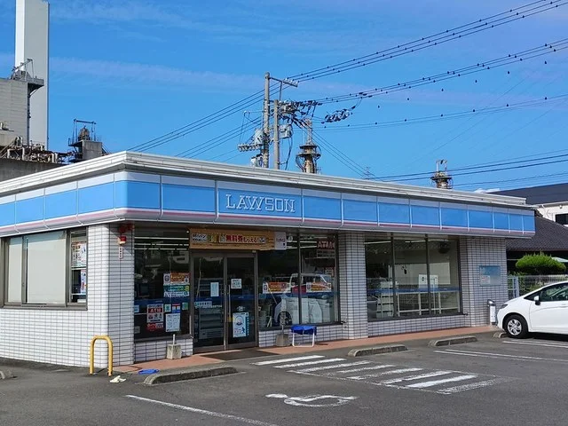 ローソン四国中央金生町下分店まで758m