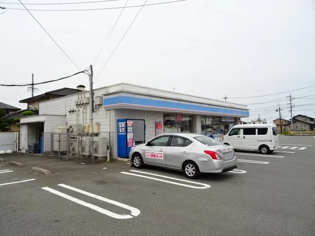 ローソン津伊倉津店まで900m