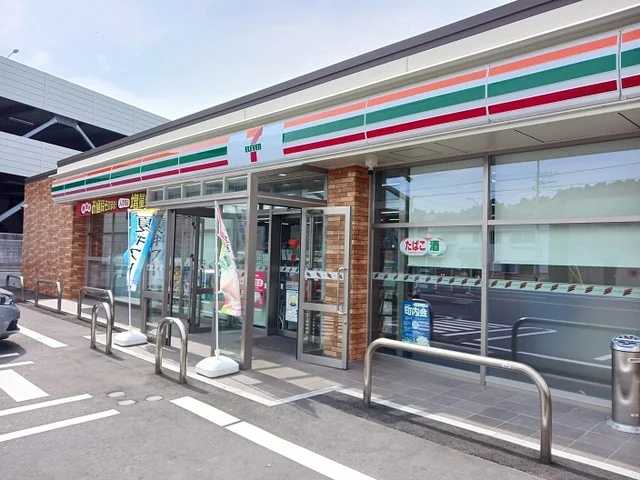 セブンイレブン鳥谷部町店まで1100m