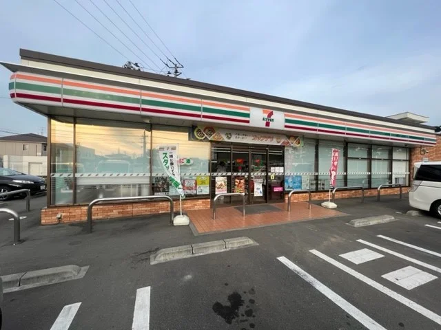 セブンイレブン名取大橋店まで500m