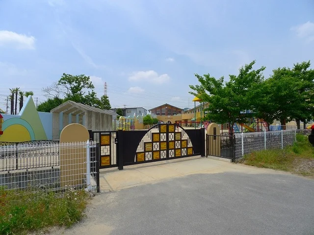 育実保育園まで1100m