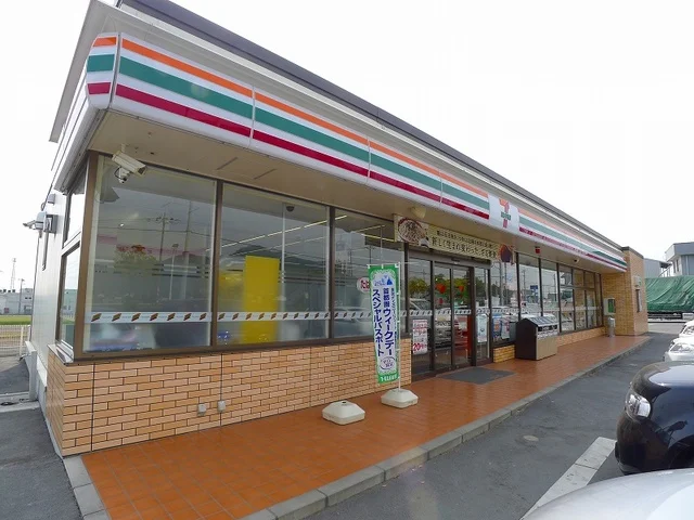 セブンイレブン太田市東今泉町店まで1300m