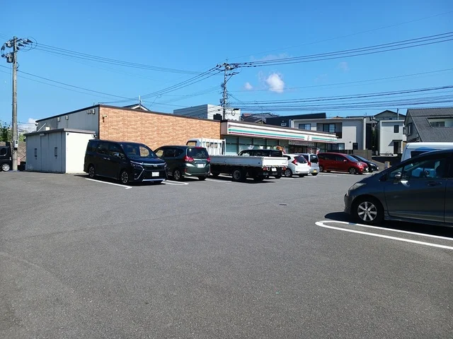セブンイレブン諫早平山町店まで486m