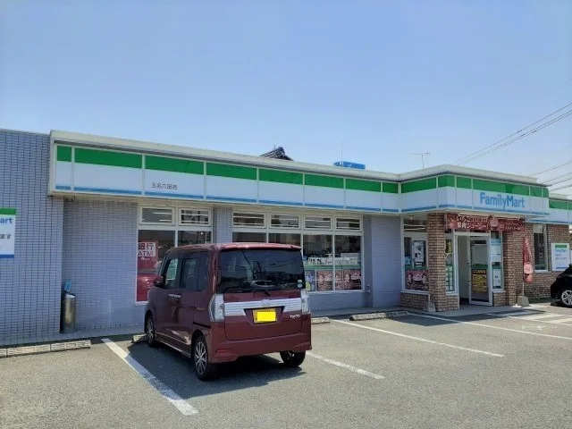 ファミリーマート玉名六田店まで120m