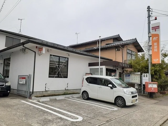 金沢額郵便局まで422m