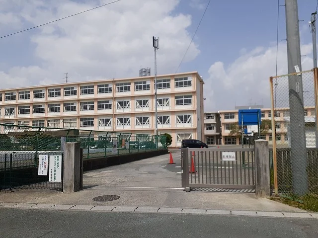 浜松市立蒲小学校まで400m