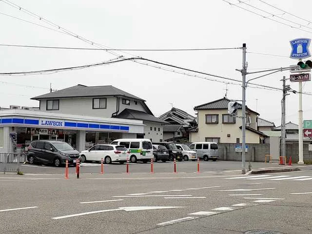 ローソン明石鳥羽店まで700m