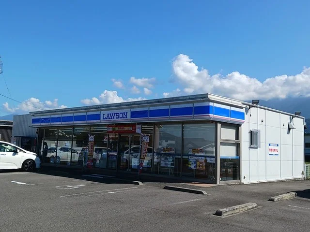 ローソン新居浜滝の宮町店まで497m