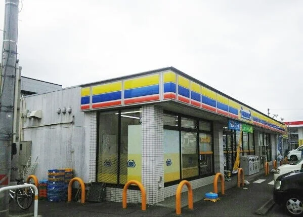 ミニストップ三島梅名店まで700m