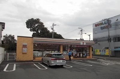 セブンイレブン三島松本南店まで550m