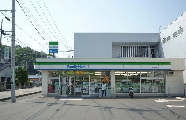 ファミリーマート韮山中條店まで450m