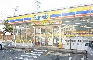 ミニストップ沼津千本街道店まで950m