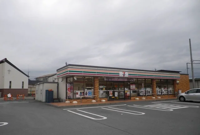 セブンイレブン御殿場二枚橋店まで290m