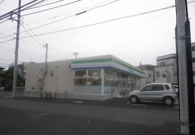 ファミリーマート御殿場新橋店まで300m