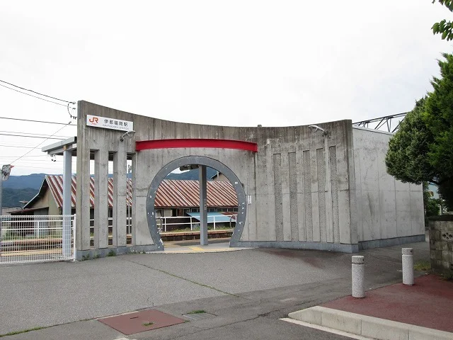伊那福岡駅まで100m