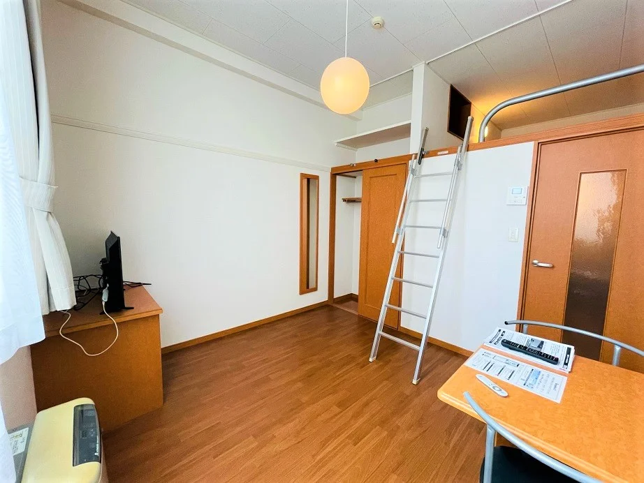 ★ハシゴを立てるとお部屋がより広く使えます★