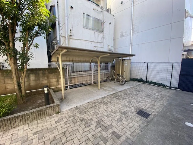 駐輪場　自転車＆原付のみ駐輪可