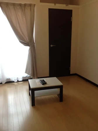 全室フローリングのきれいなお部屋です