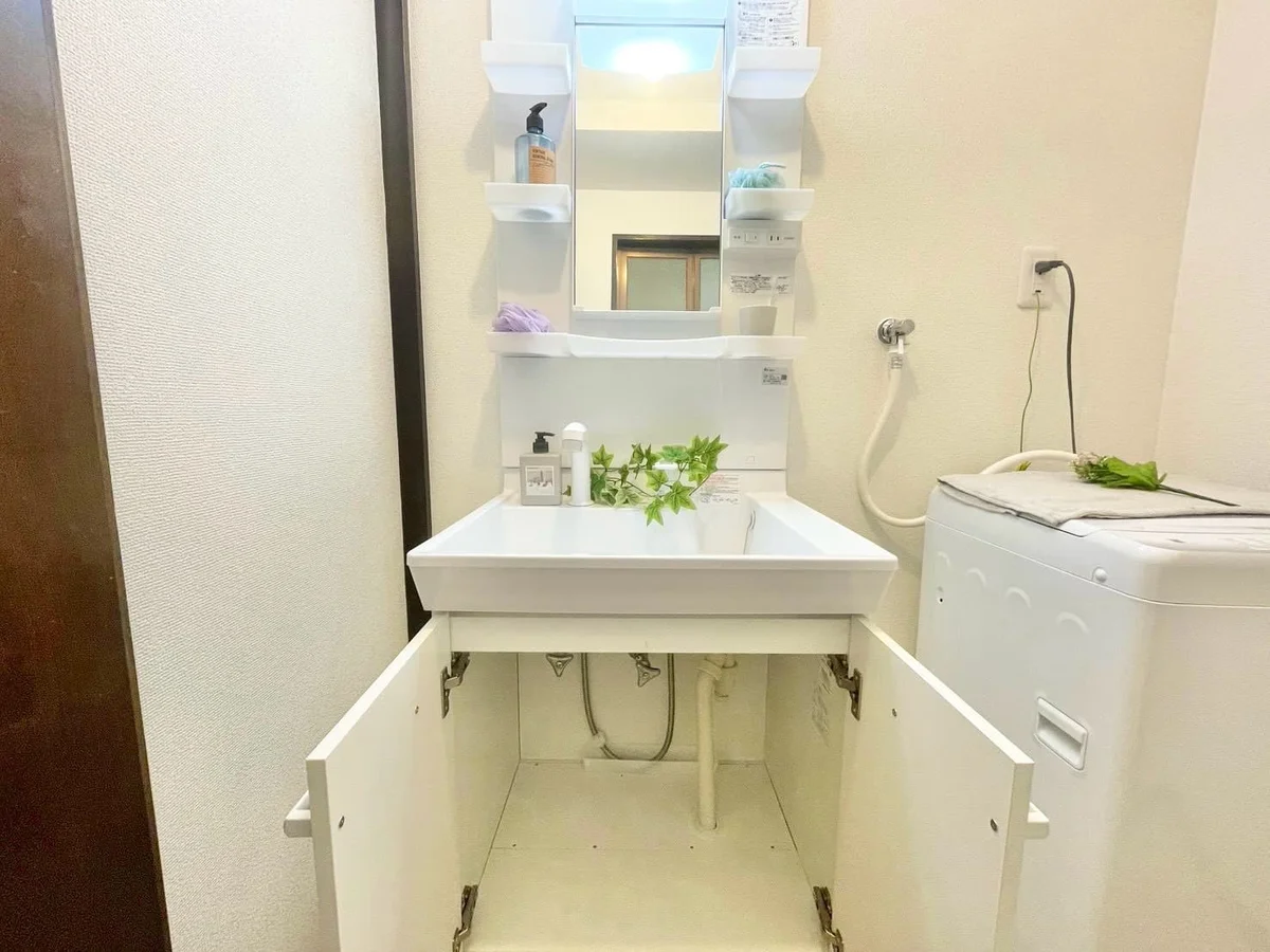 ※撮影用の観察植物・食器調理器具・雑貨類等はございません。※写真は現況優先