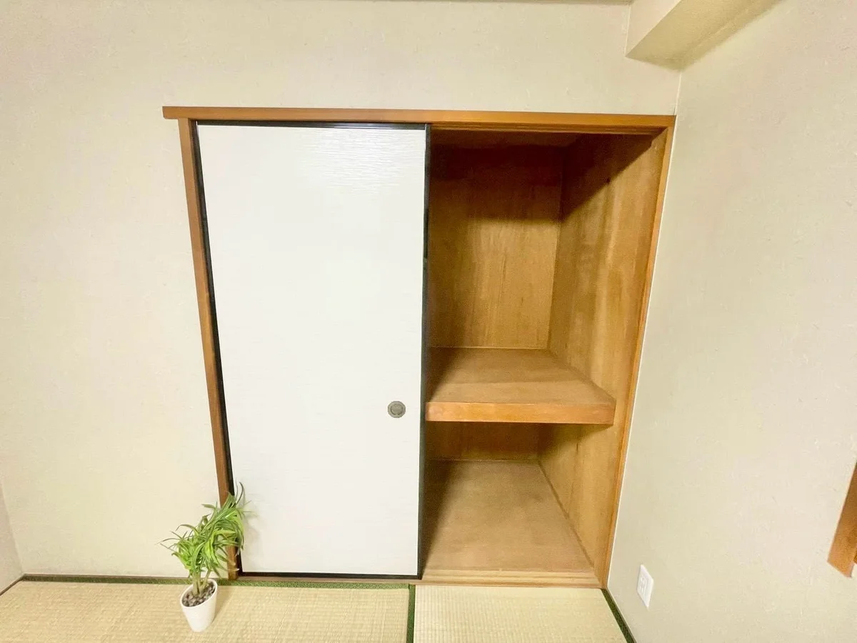 ※撮影用の観察植物・食器調理器具・雑貨類等はございません。※写真は現況優先