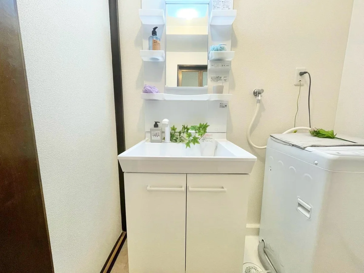 ※撮影用の観察植物・食器調理器具・雑貨類等はございません。※写真は現況優先