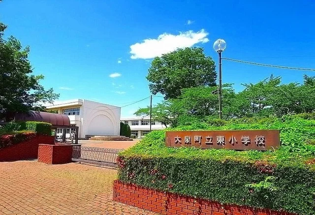 東小学校まで500m