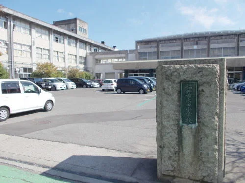 木田小学校まで450m
