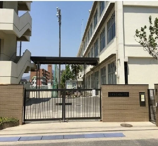 川内小学校まで750m