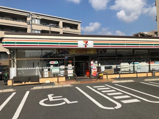 セブンイレブンまで400m
