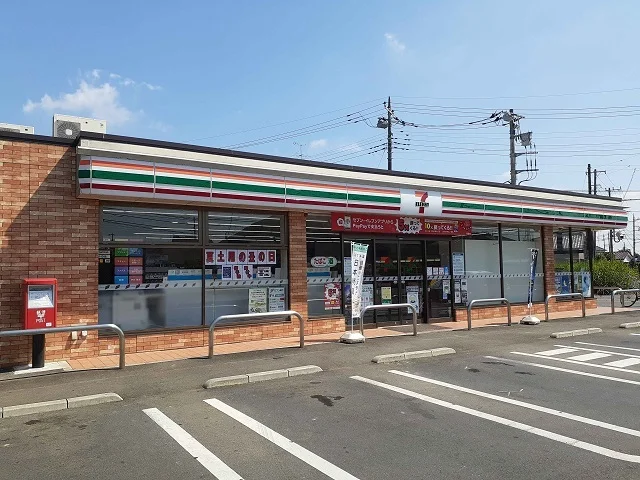 セブンイレブン竜ヶ崎六斗蒔店まで500m