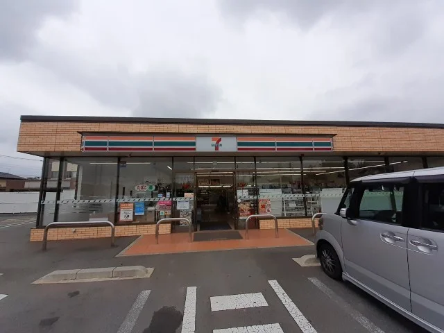 セブンイレブン前橋小相木町店まで700m