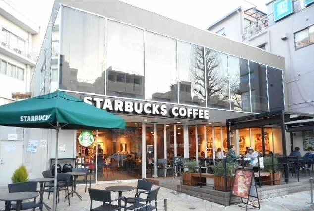 スターバックスまで1300m