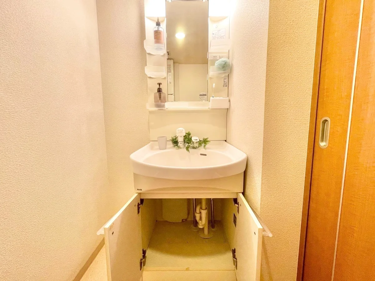 ※撮影用の観察植物・食器調理器具・雑貨類等はございません。※写真は現況優先