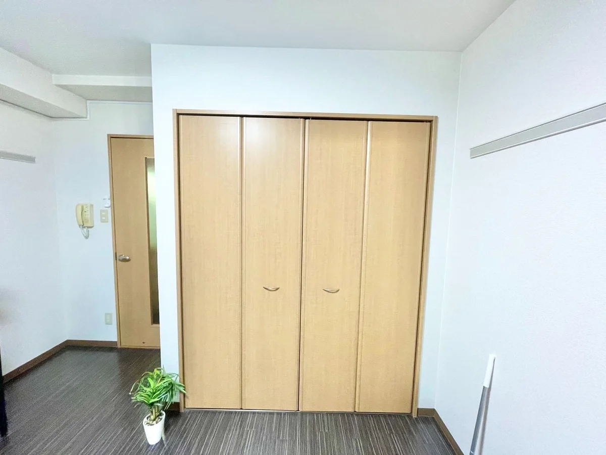 ※撮影用の観察植物・食器調理器具・雑貨類等はございません。※写真は現況優先