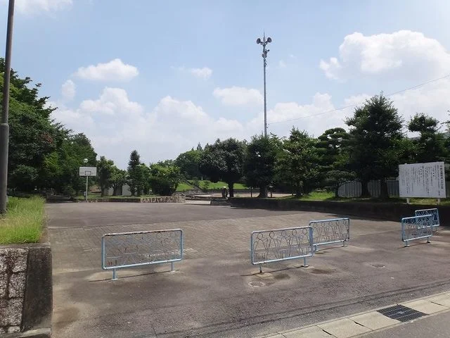 中央公園まで110m