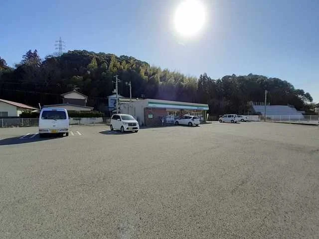 ファミリーマート野市大谷店まで850m