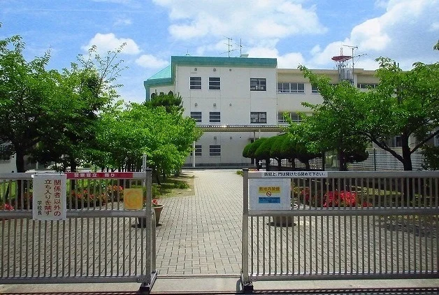 神野小学校まで1000m