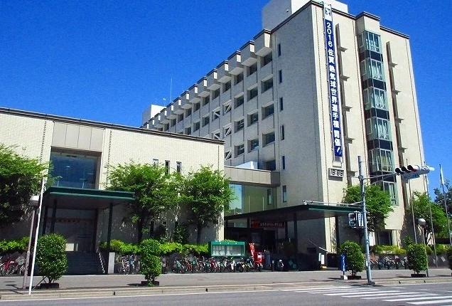 佐賀市役所まで1100m