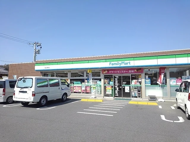 ファミリーマート尾道向東町店まで100m