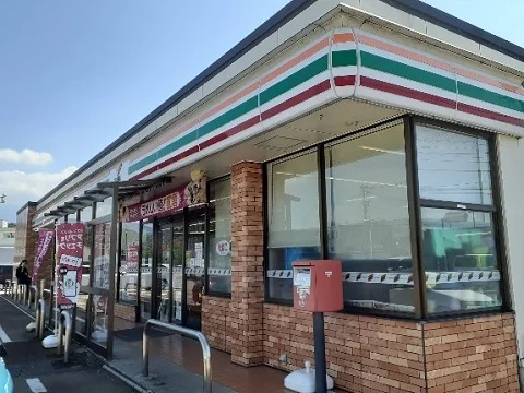 セブンイレブン黒部田家店まで500m