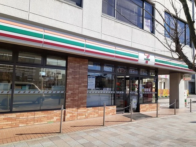 セブンイレブン流山江戸川台西店まで350m