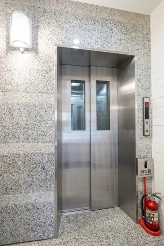 エレベーター付き