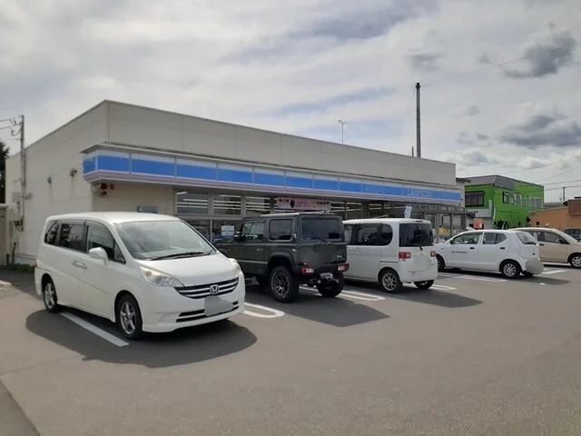 ローソン新青森駅南口店まで350m