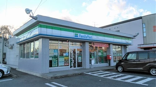 ファミリーマート胆沢病院前店まで1000m